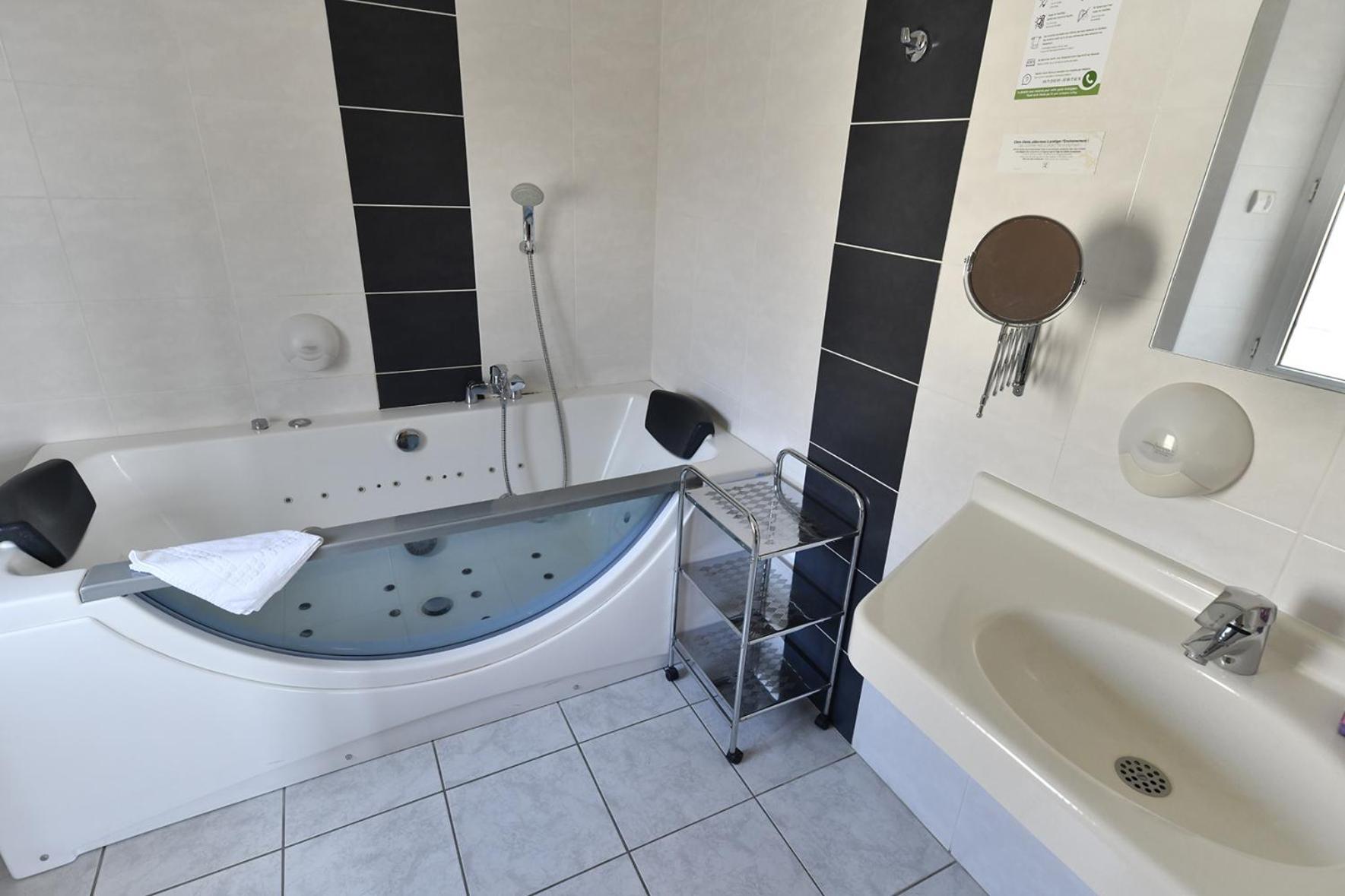 Hostellerie Du Cantal Мюра Екстер'єр фото
