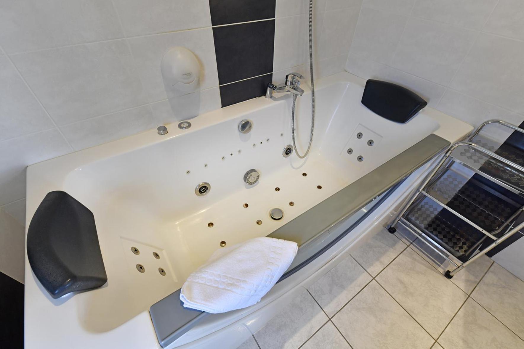 Hostellerie Du Cantal Мюра Екстер'єр фото