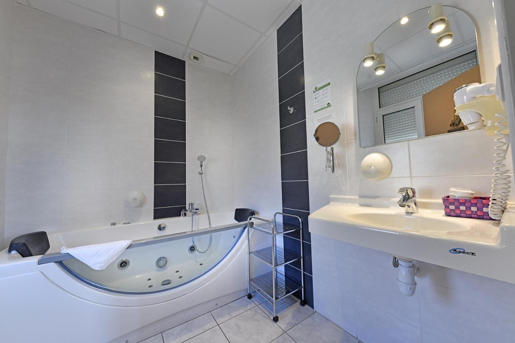 Hostellerie Du Cantal Мюра Екстер'єр фото